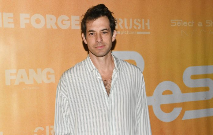 Mark Ronson shares hospital update after excruciating injury at DJ gig ...